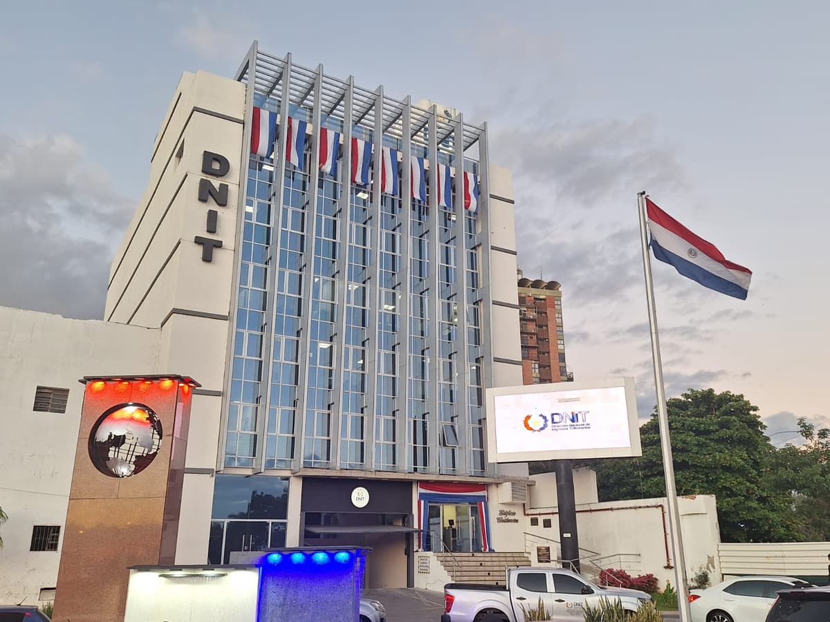 DNIT ajusta reglas para auditores externos y refuerza controles tributarios