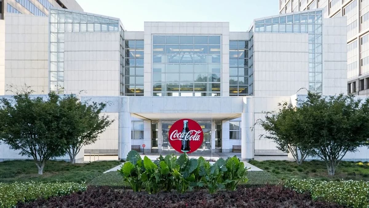 Resultados 2025: Ingresos netos de Coca-Cola crecieron 2% hasta los US$ 47.900 millones
