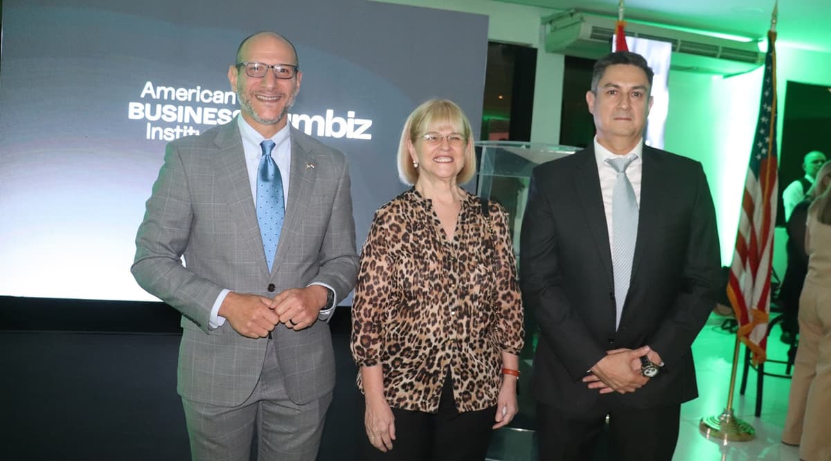 AMBIZ impulsa la profesionalización empresarial con modelo estadounidense